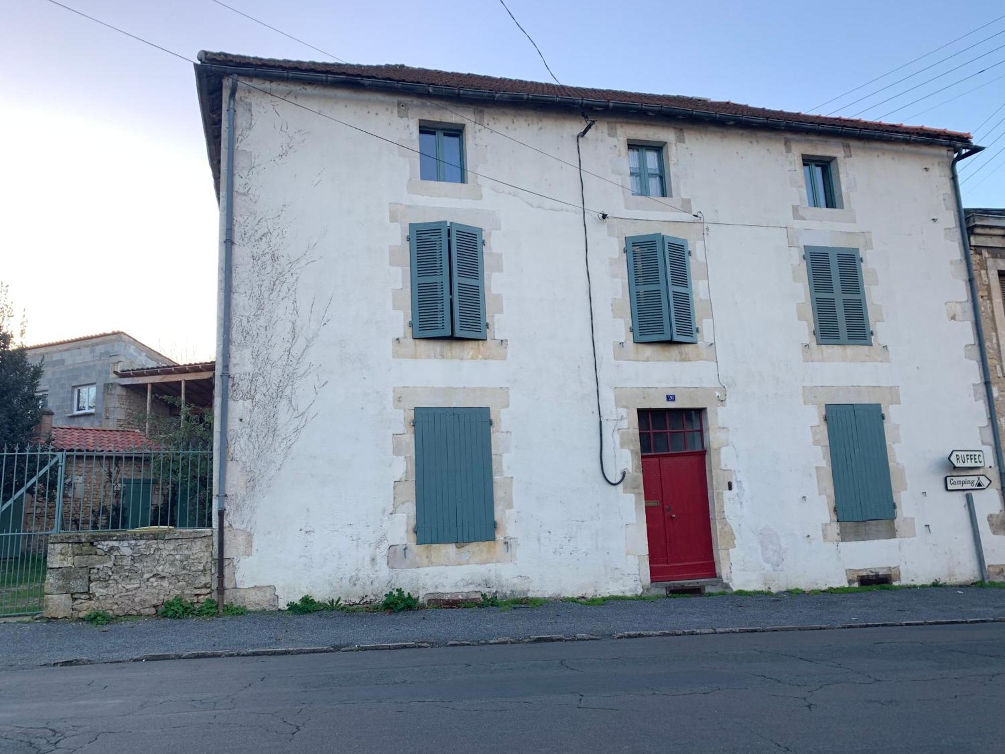Townhouse 26 Chambres D'Hotes Civray Hotel Εξωτερικό φωτογραφία